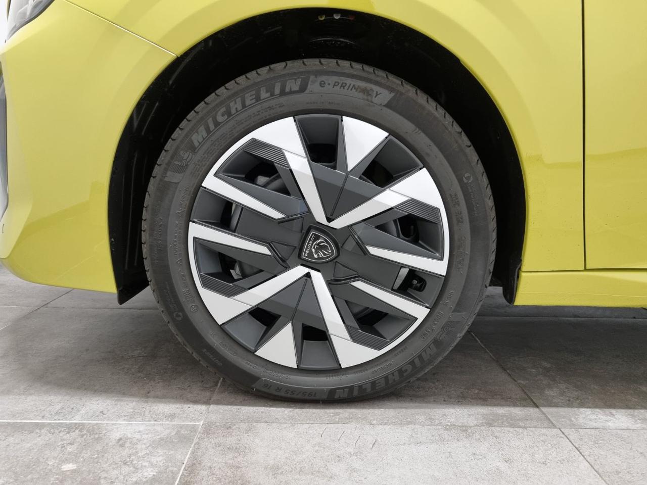 PEUGEOT 208 Hybrid 110 e-DCS6 STYLE - 33