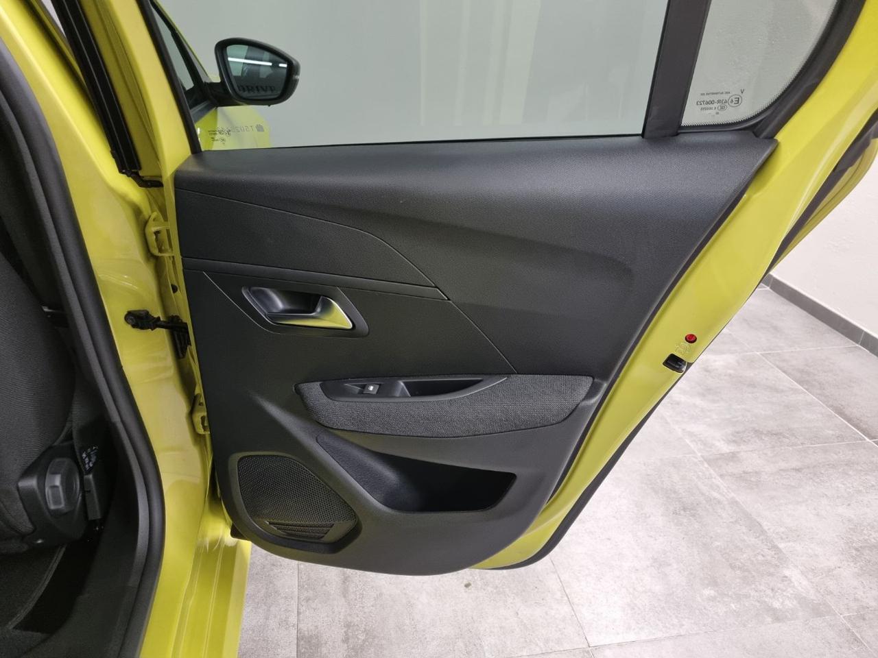 PEUGEOT 208 Hybrid 110 e-DCS6 STYLE - 30