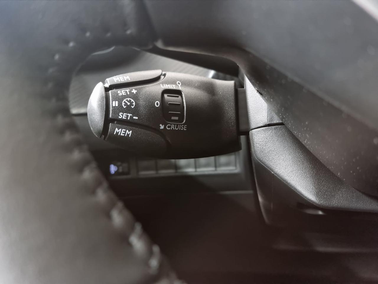 PEUGEOT 208 Hybrid 110 e-DCS6 STYLE - 15