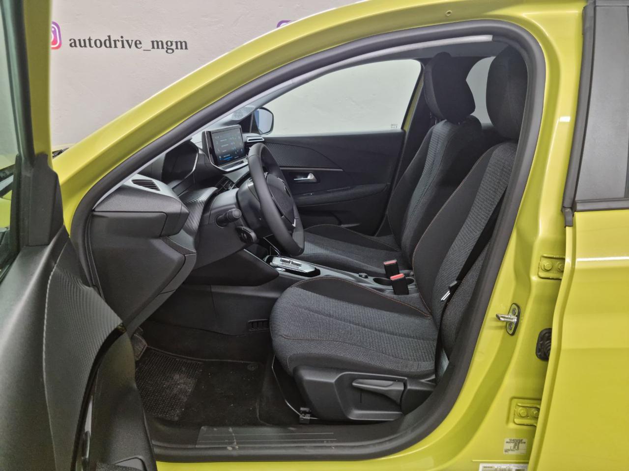 PEUGEOT 208 Hybrid 110 e-DCS6 STYLE - 11