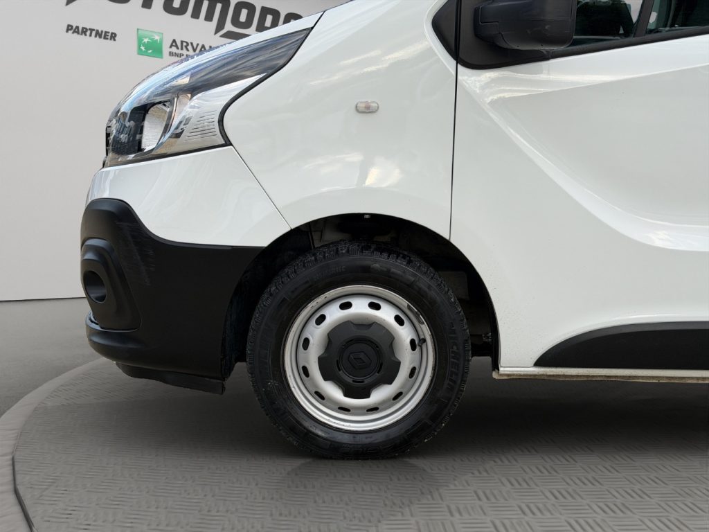 RENAULT Trafic L1H1 DCI 120CV - 19