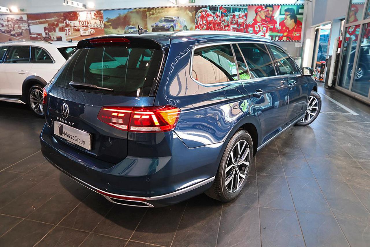 VOLKSWAGEN Passat Variant 2.0 TDI SCR EVO DSG Executive - 9