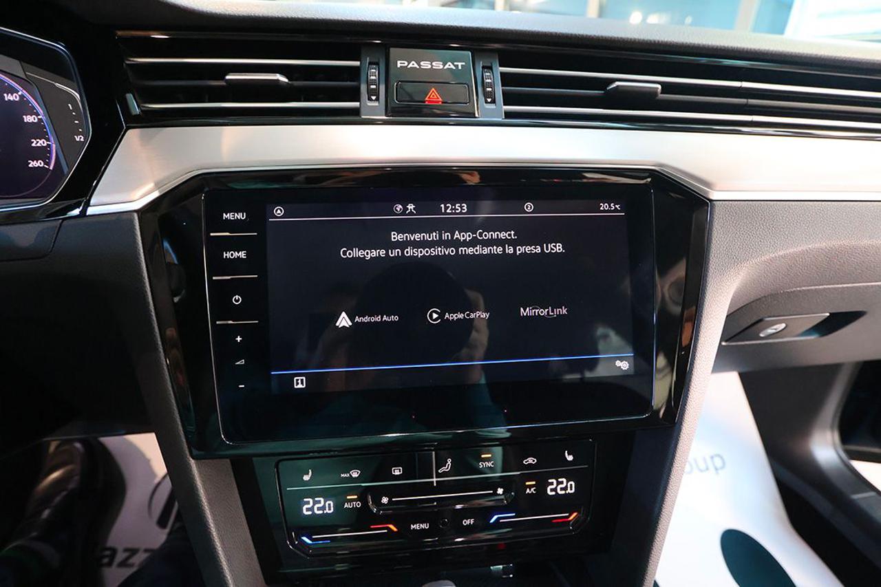 VOLKSWAGEN Passat Variant 2.0 TDI SCR EVO DSG Executive - 25