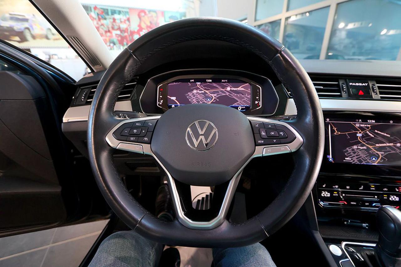 VOLKSWAGEN Passat Variant 2.0 TDI SCR EVO DSG Executive - 21