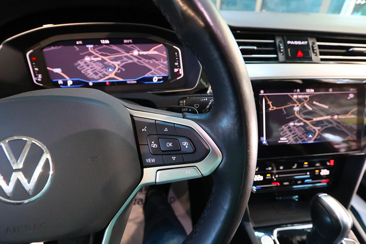 VOLKSWAGEN Passat Variant 2.0 TDI SCR EVO DSG Executive - 22