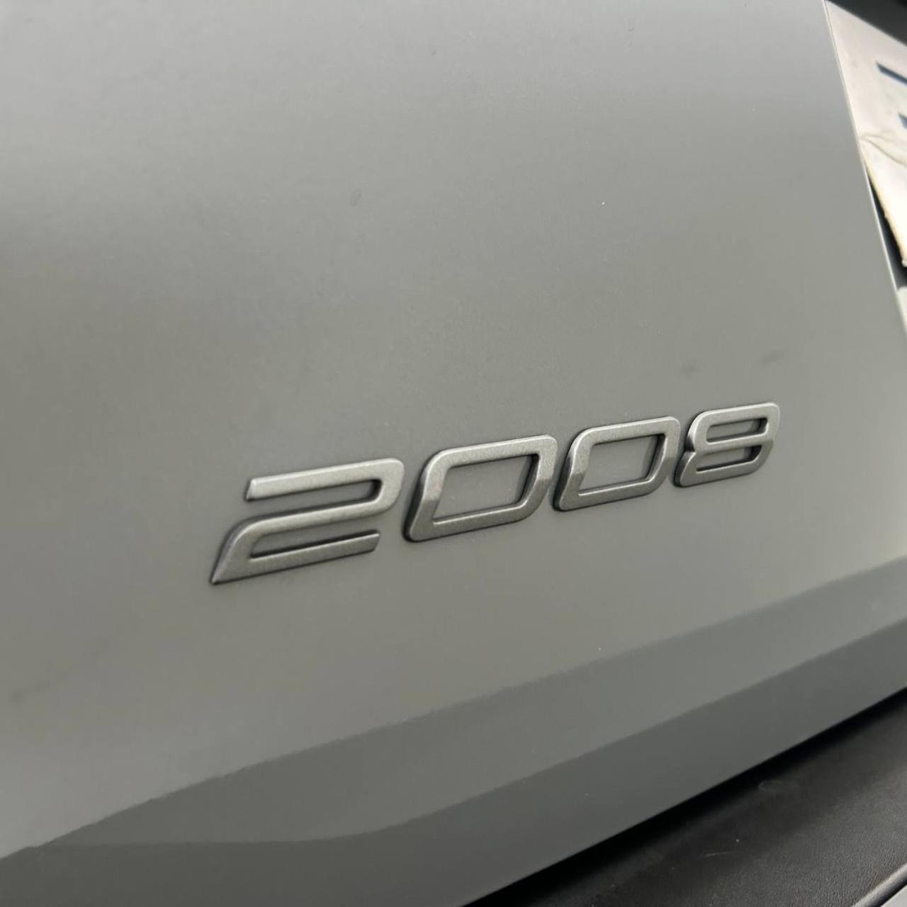 PEUGEOT 2008 PureTech 130 S&S EAT8 Allure - 38