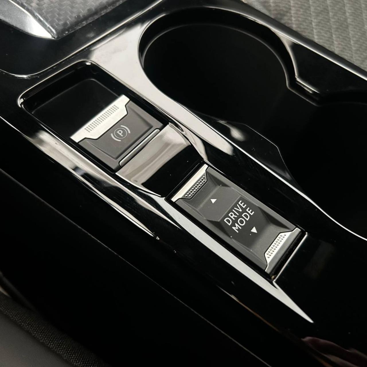 PEUGEOT 2008 PureTech 130 S&S EAT8 Allure - 27