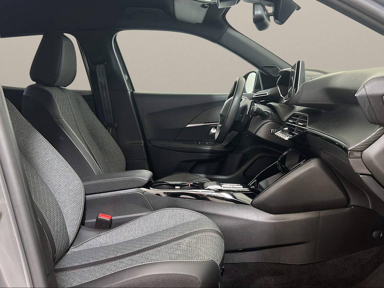 PEUGEOT 2008 PureTech 130 S&S EAT8 Allure - 11