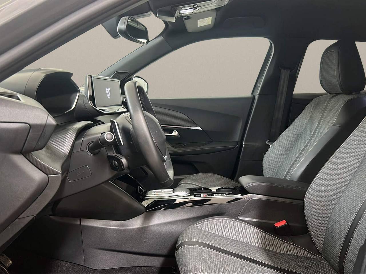 PEUGEOT 2008 PureTech 130 S&S EAT8 Allure - 8