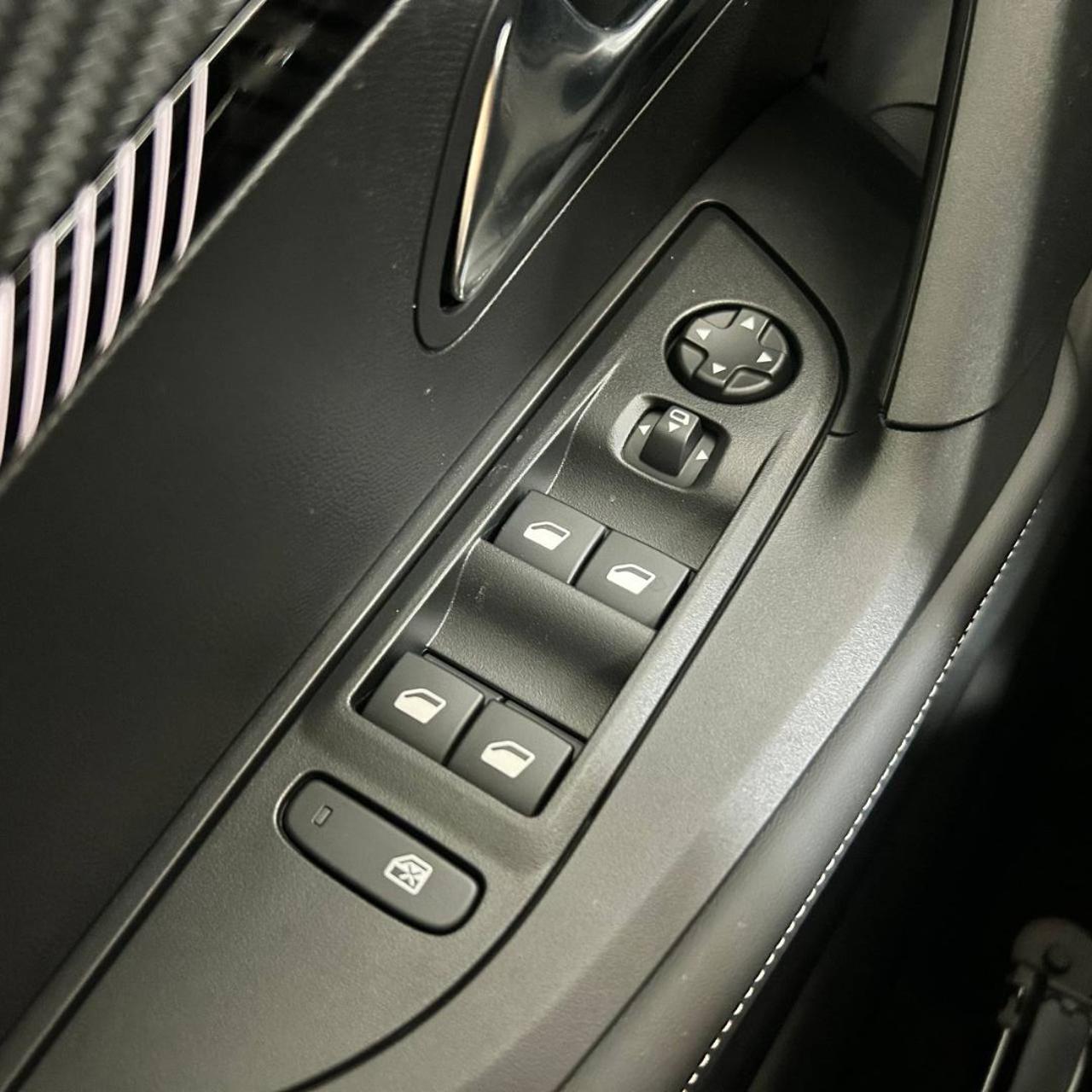 PEUGEOT 2008 PureTech 130 S&S EAT8 Allure - 31