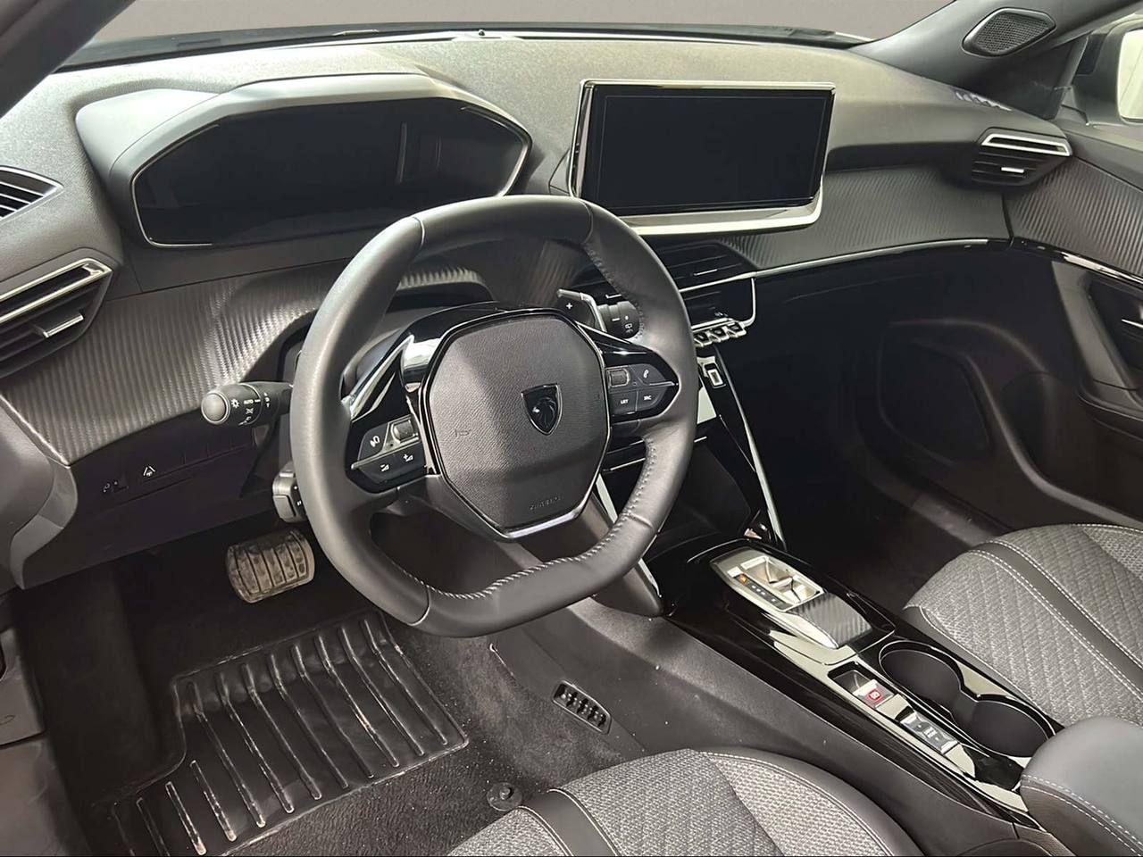 PEUGEOT 2008 Hybrid 145 e-DCS6 Allure - 19