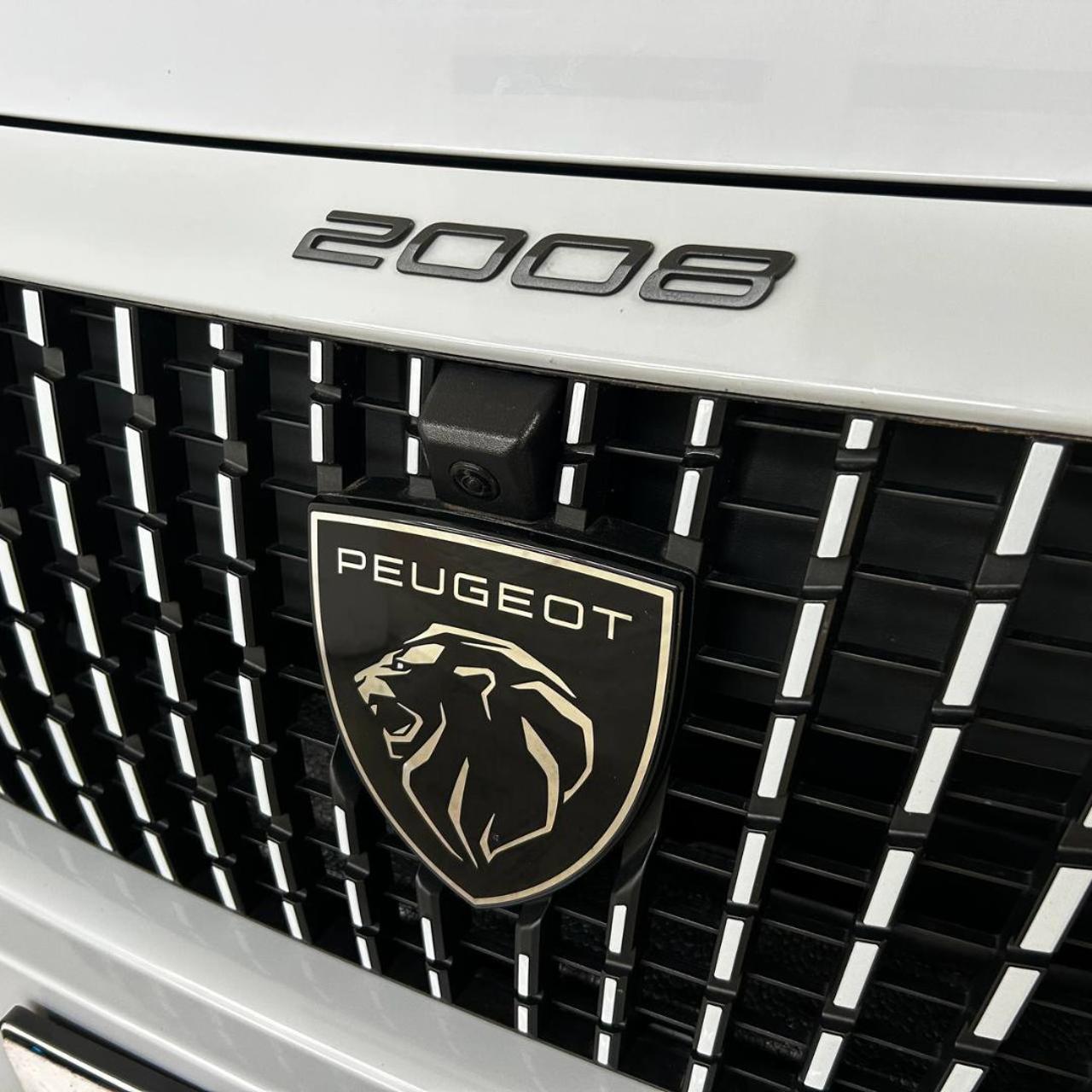 PEUGEOT 2008 Hybrid 145 e-DCS6 Allure - 35