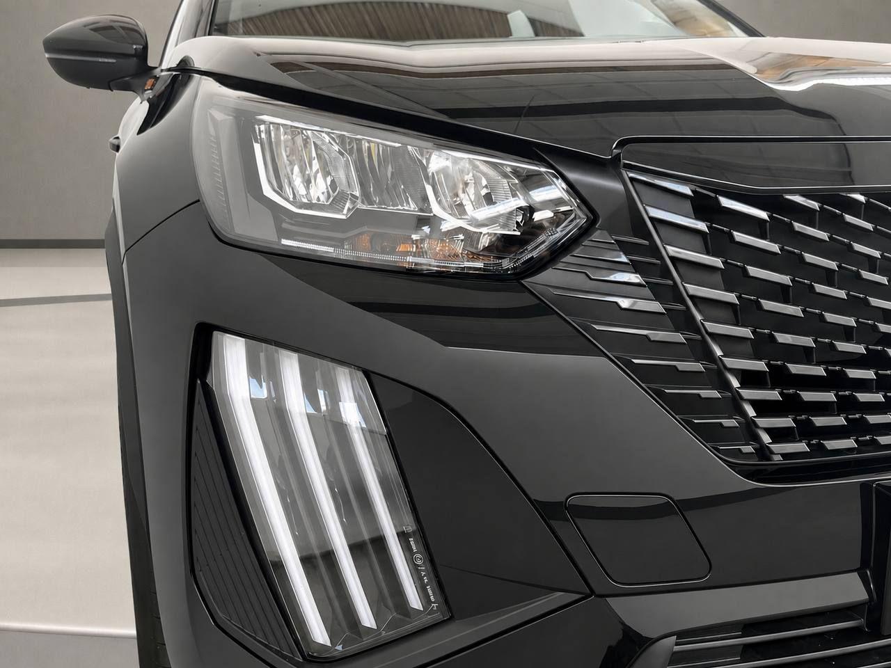 PEUGEOT 2008 Hybrid 145 e-DCS6 Style - 30