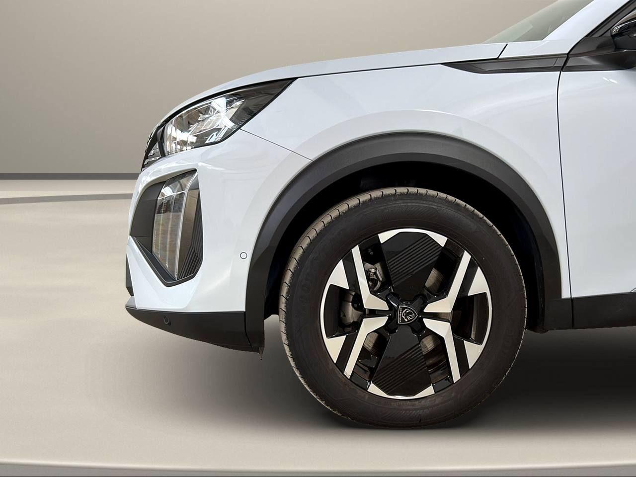 PEUGEOT 2008 Hybrid 145 e-DCS6 Allure - 41