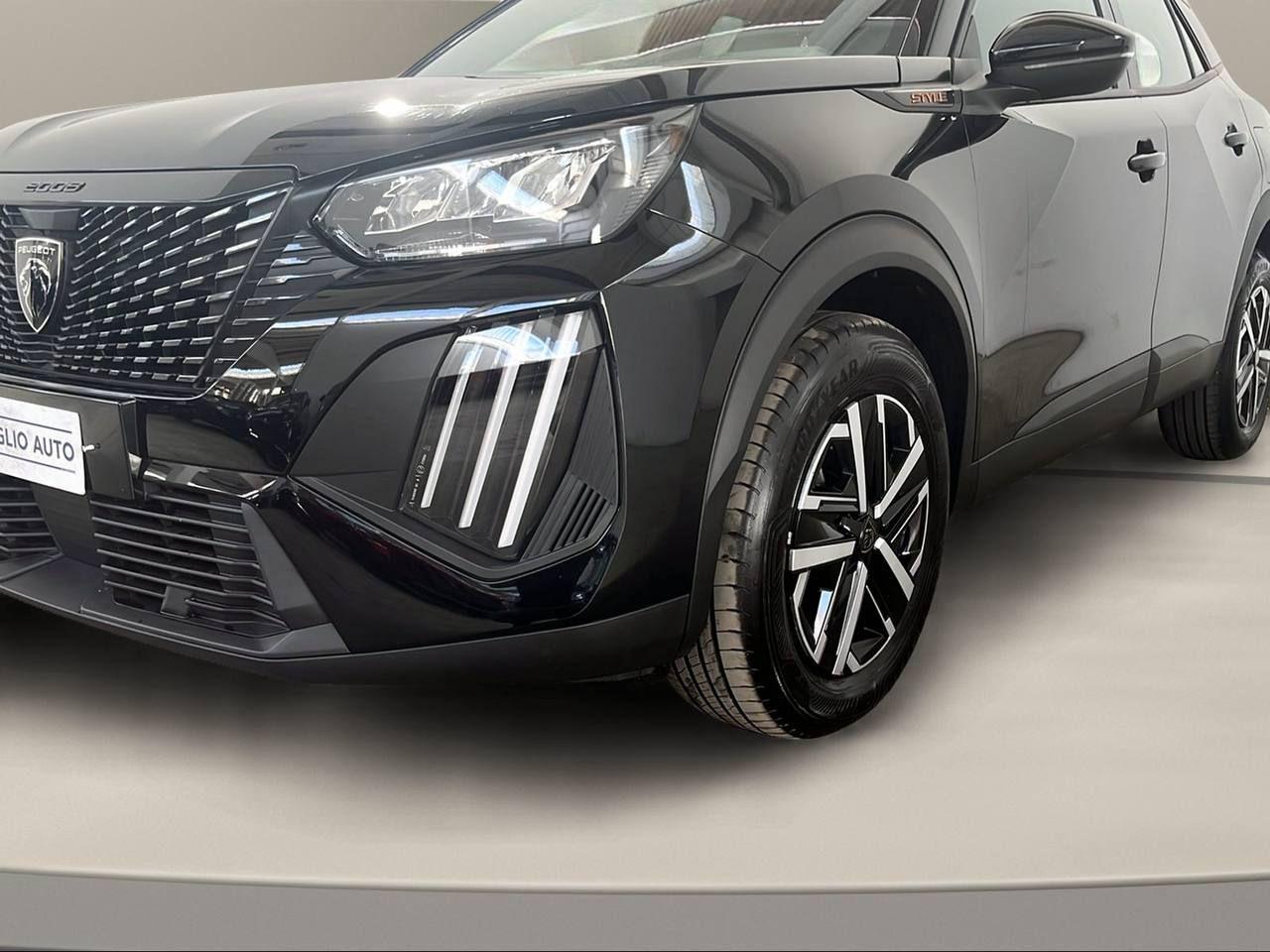 PEUGEOT 2008 Hybrid 145 e-DCS6 Style - 29