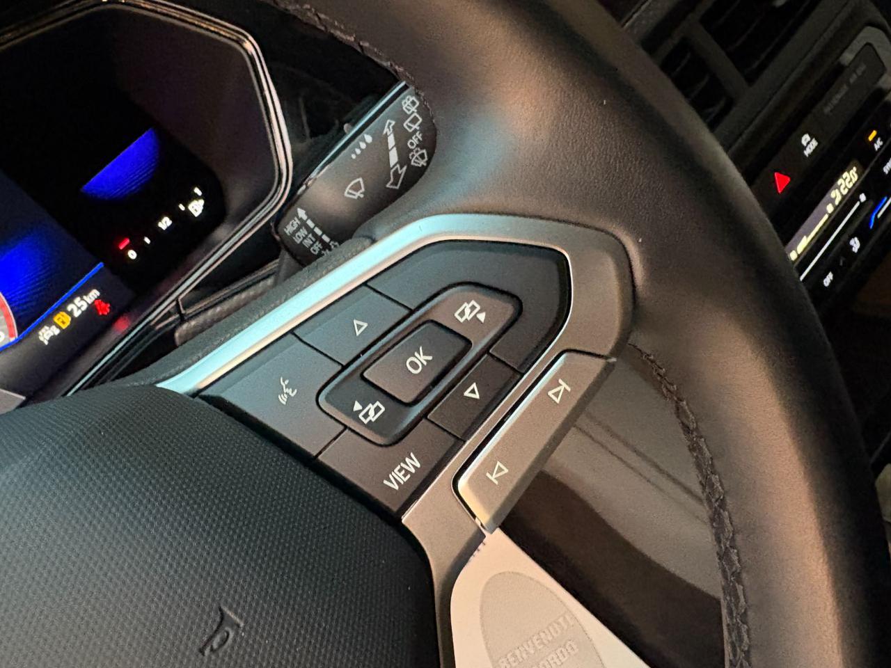 VOLKSWAGEN T-Cross 1.0 TSI 110 CV R-LINE VIRTUAL COCKPIT - 21