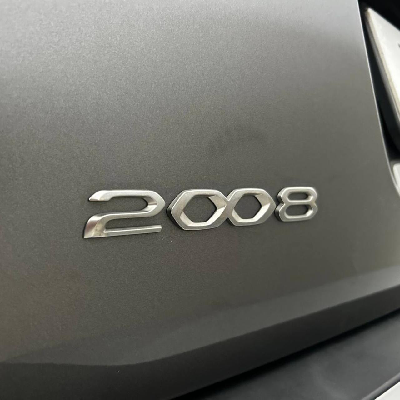 PEUGEOT 2008 BlueHDi 110 S&S Allure Pack - 40