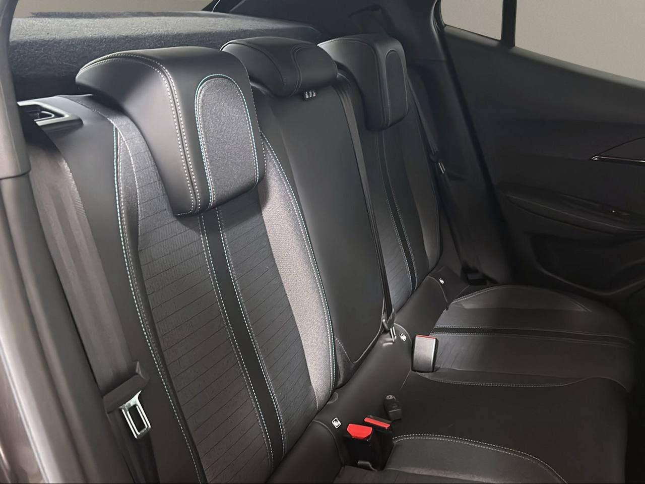PEUGEOT 2008 BlueHDi 110 S&S Allure Pack - 12