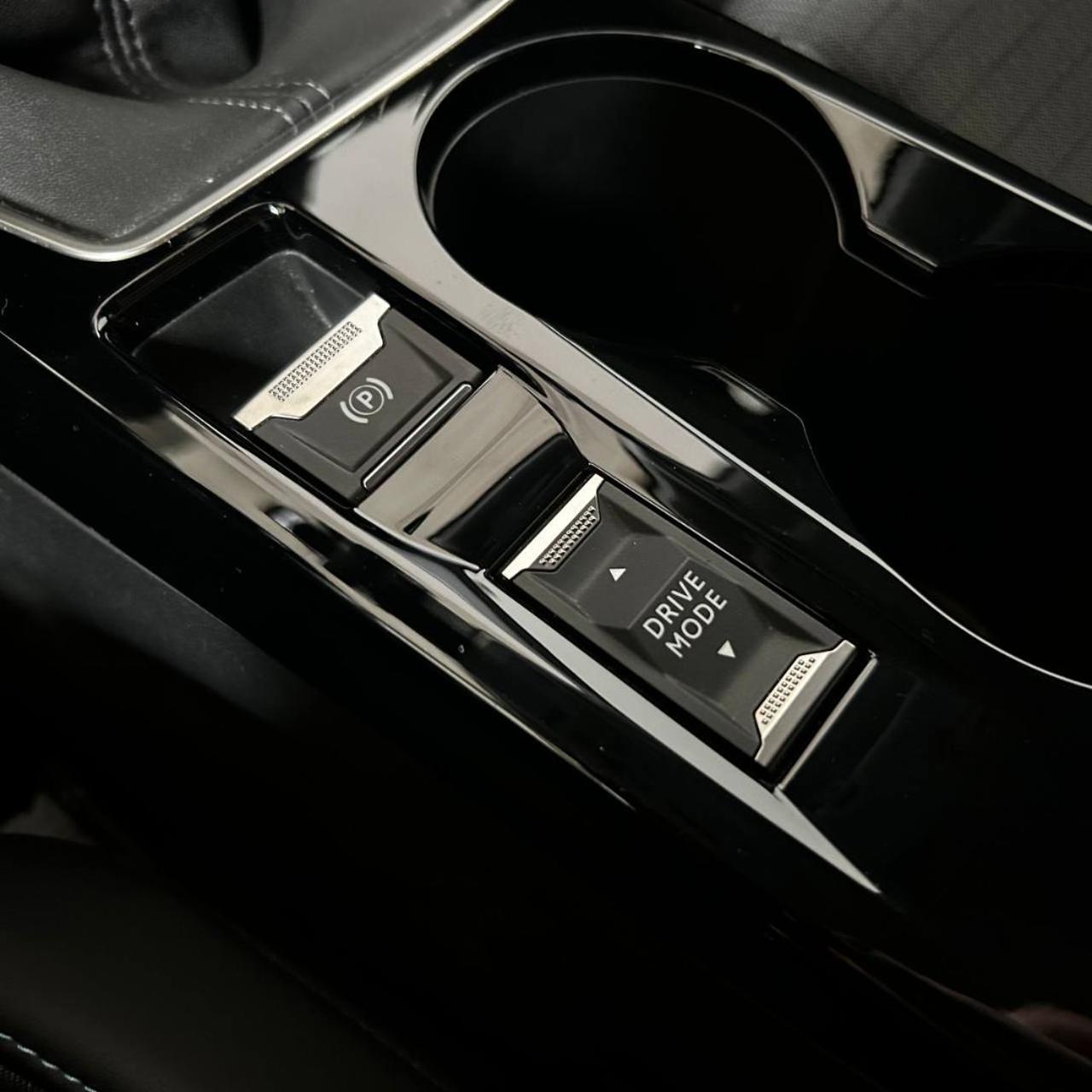 PEUGEOT 2008 BlueHDi 110 S&S Allure Pack - 27