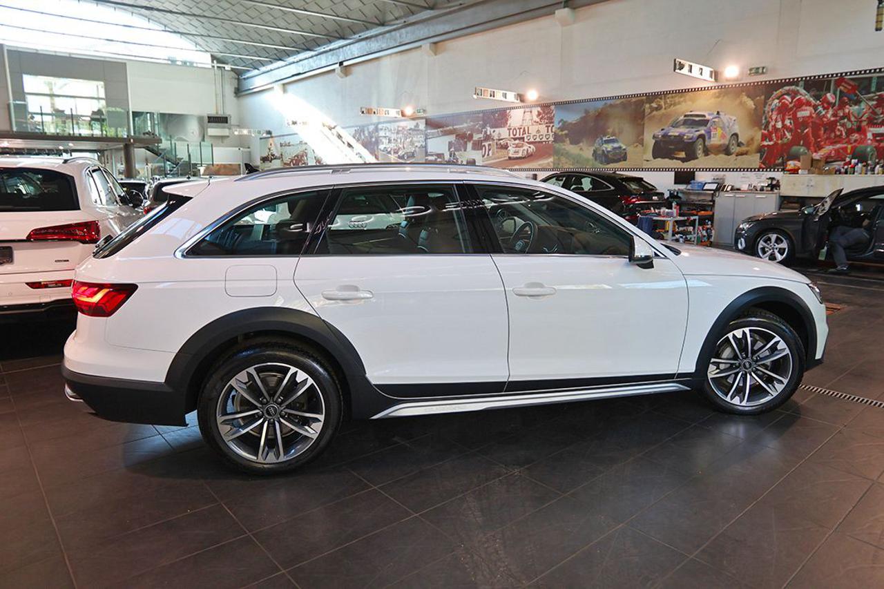 AUDI A4 allroad 40 TDI S-Tronic Identity Contrast - 10