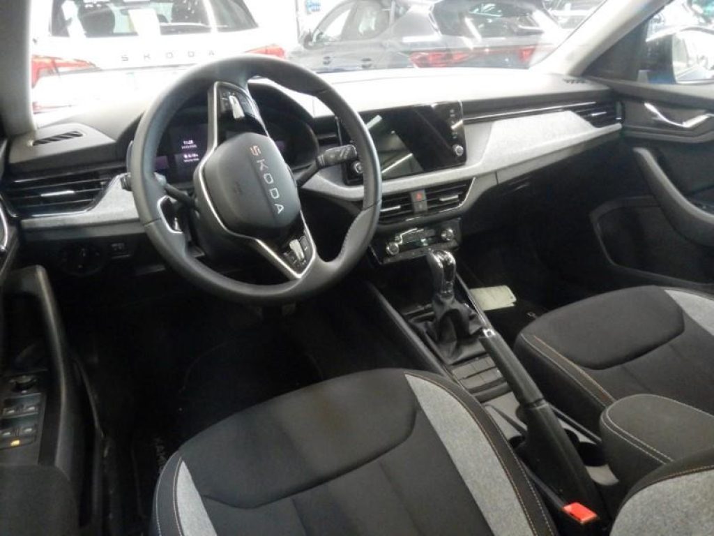 SKODA Kamiq 1.5 TSI ACT DSG 130 Edition - 8