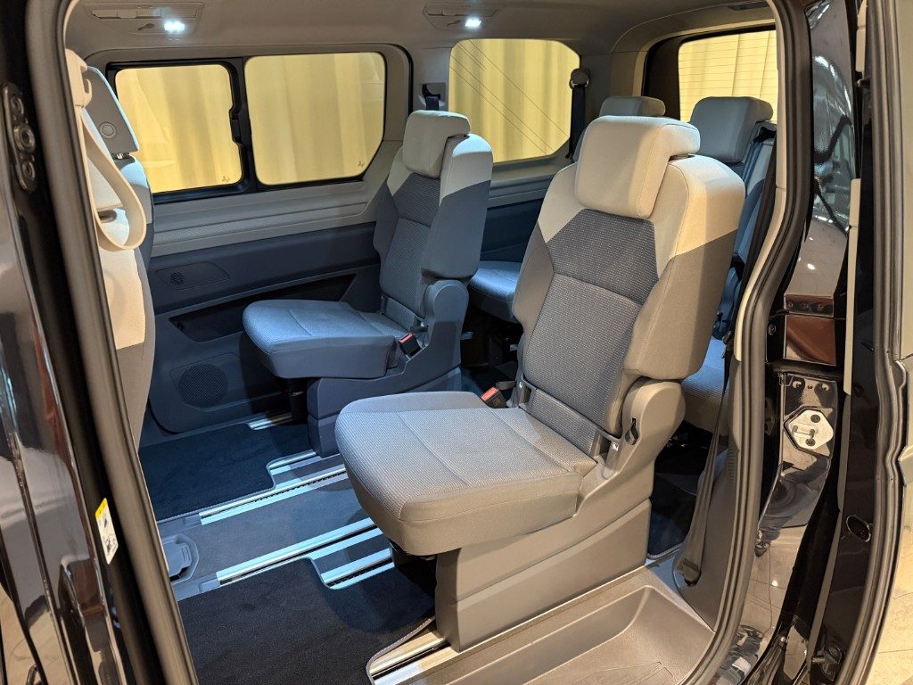 VOLKSWAGEN Multivan 2.0 TDI DSG Space 7P DAB+ APP Connect LED - 5