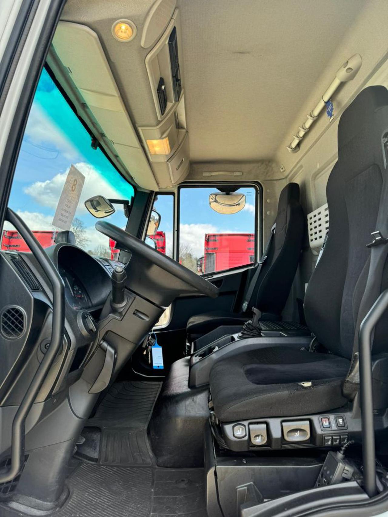 IVECO EUROCARGO 120-220P - 5