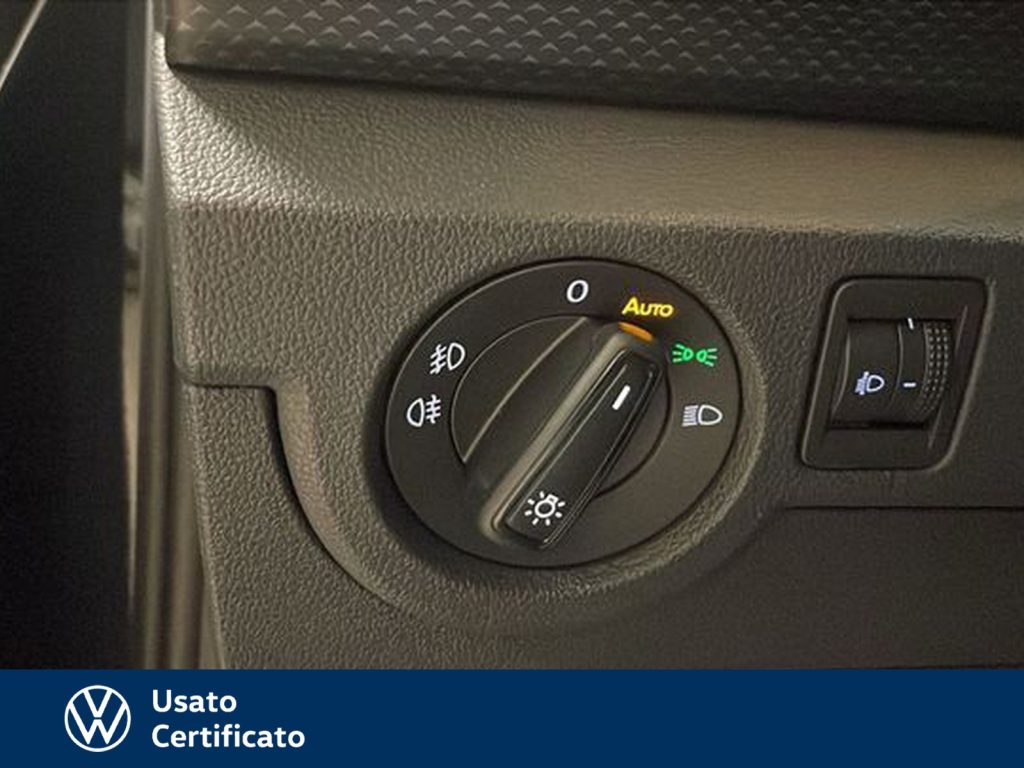 VOLKSWAGEN T-Cross 1.0 tsi style 110cv - 17