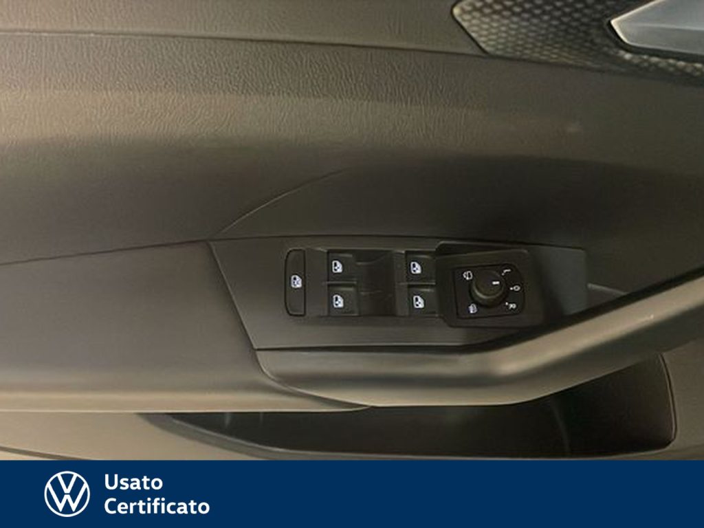 VOLKSWAGEN T-Cross 1.0 tsi style 110cv - 18