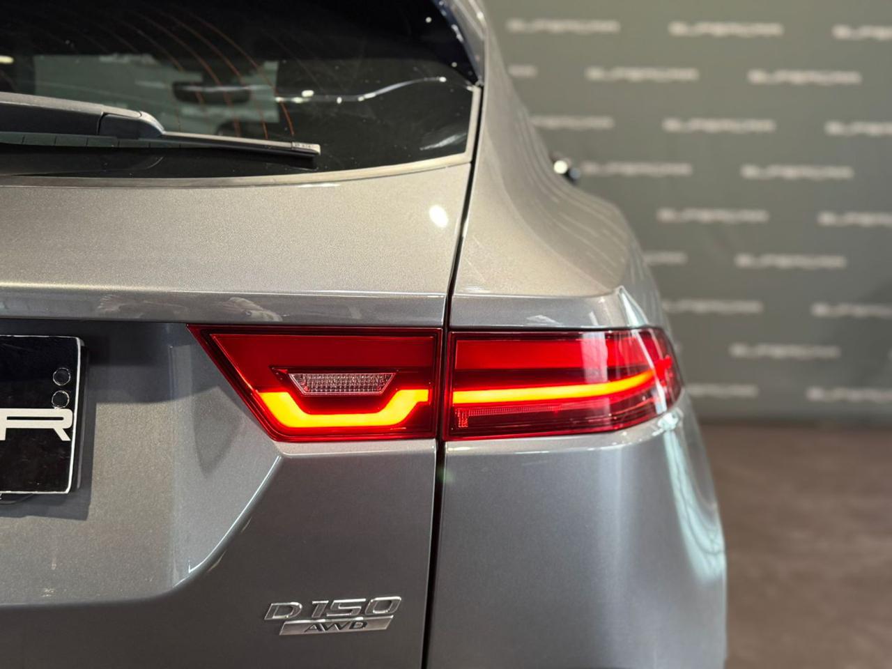 JAGUAR E-Pace 2.0D 150 CV AWD aut. R-Dynamic - 6