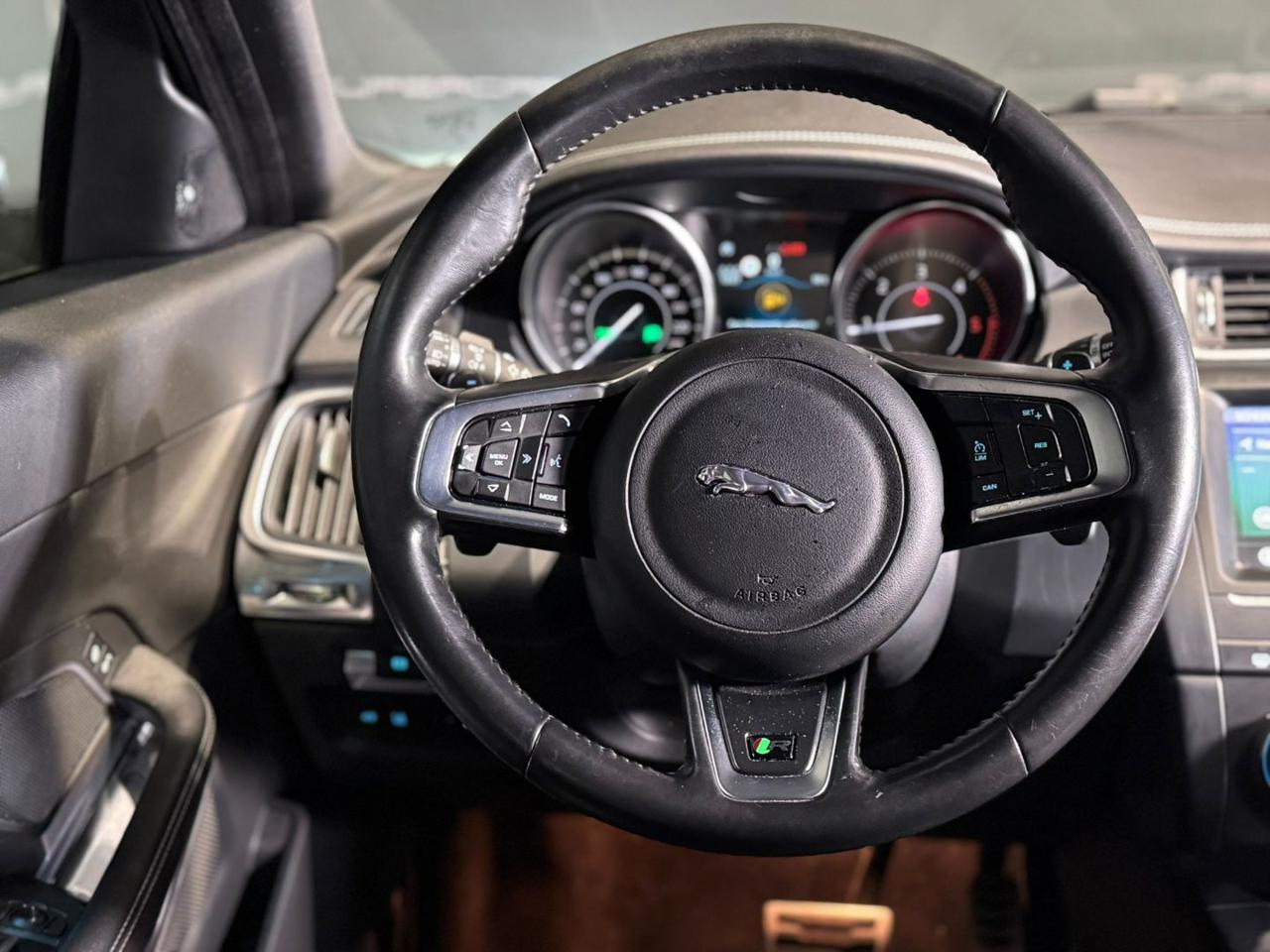 JAGUAR E-Pace 2.0D 150 CV AWD aut. R-Dynamic - 11