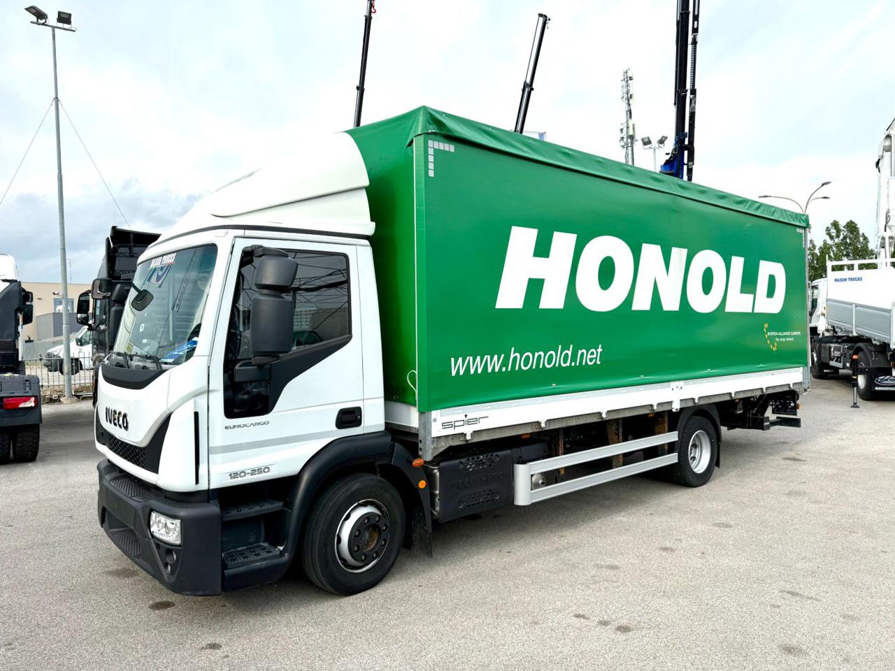 IVECO EUROCARGO 120-250P - 2