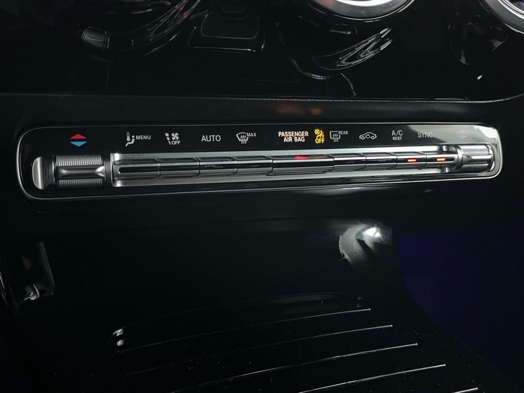 MERCEDES-BENZ CLA 200 d Automatic Coupé Premium - 14