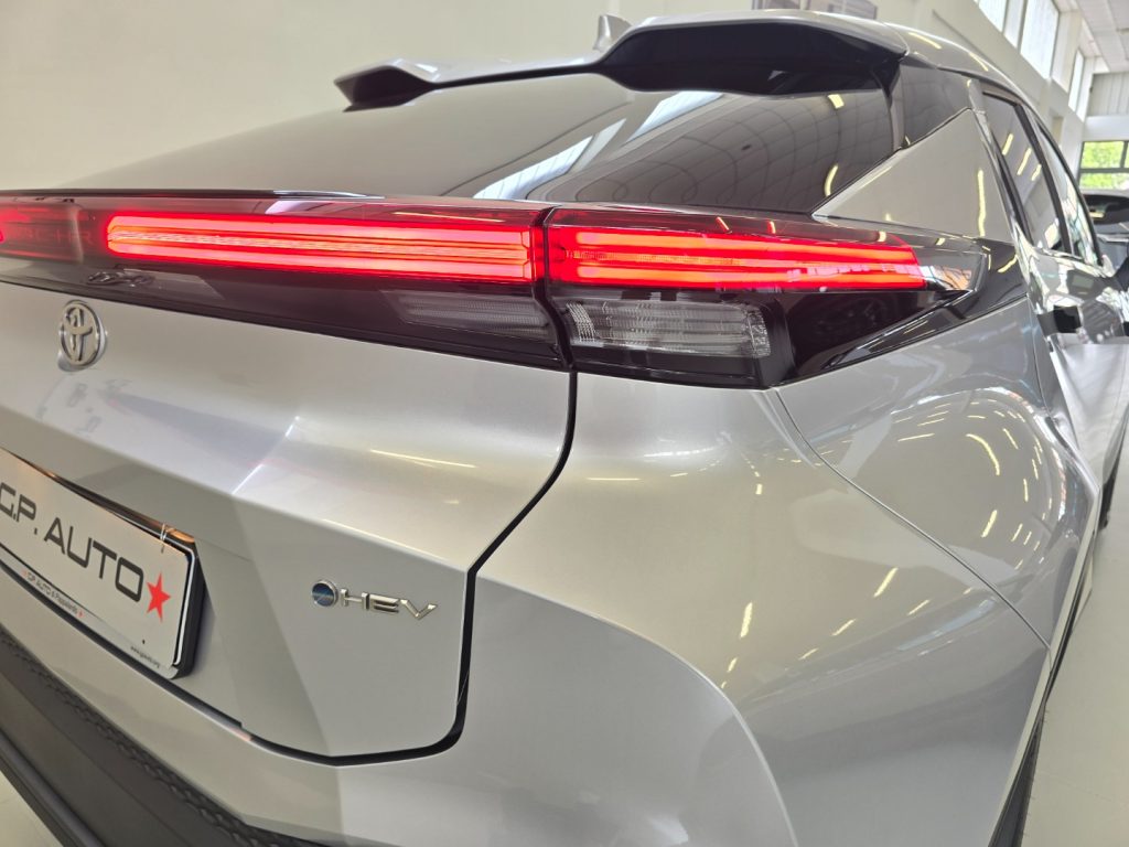 TOYOTA C-HR 1.8 HV Trend - 28