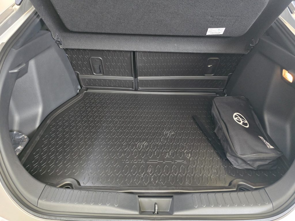 TOYOTA C-HR 1.8 HV Trend - 8