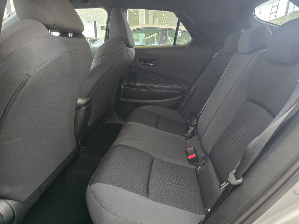 TOYOTA C-HR 1.8 HV Trend - 24