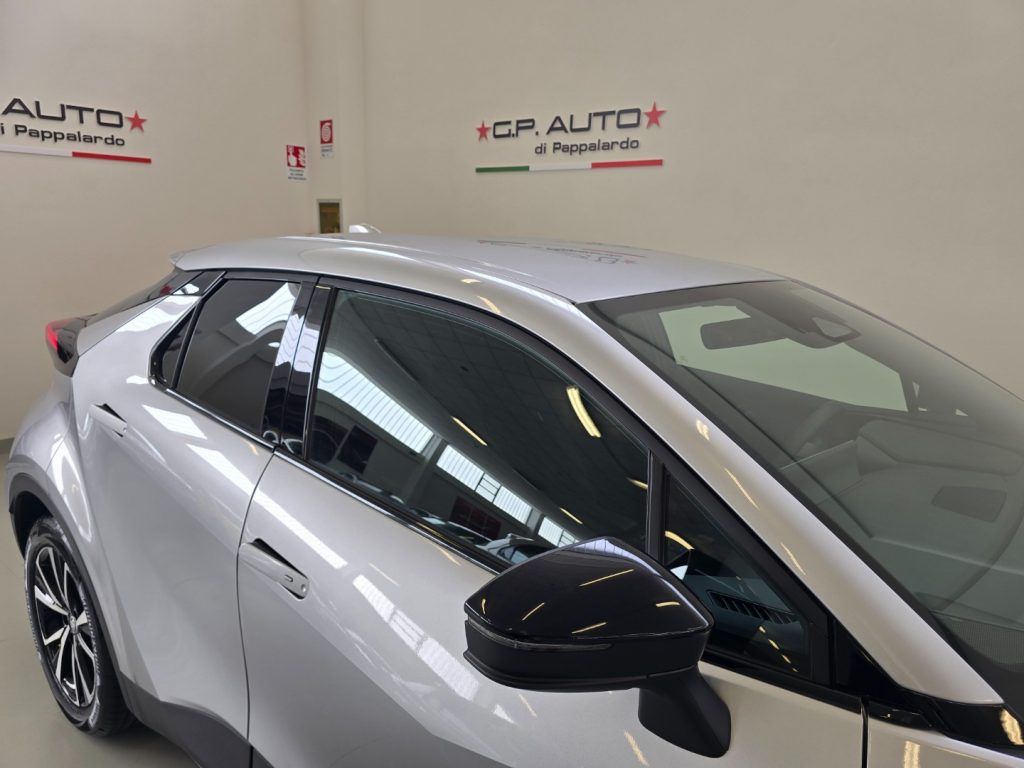 TOYOTA C-HR 1.8 HV Trend - 29