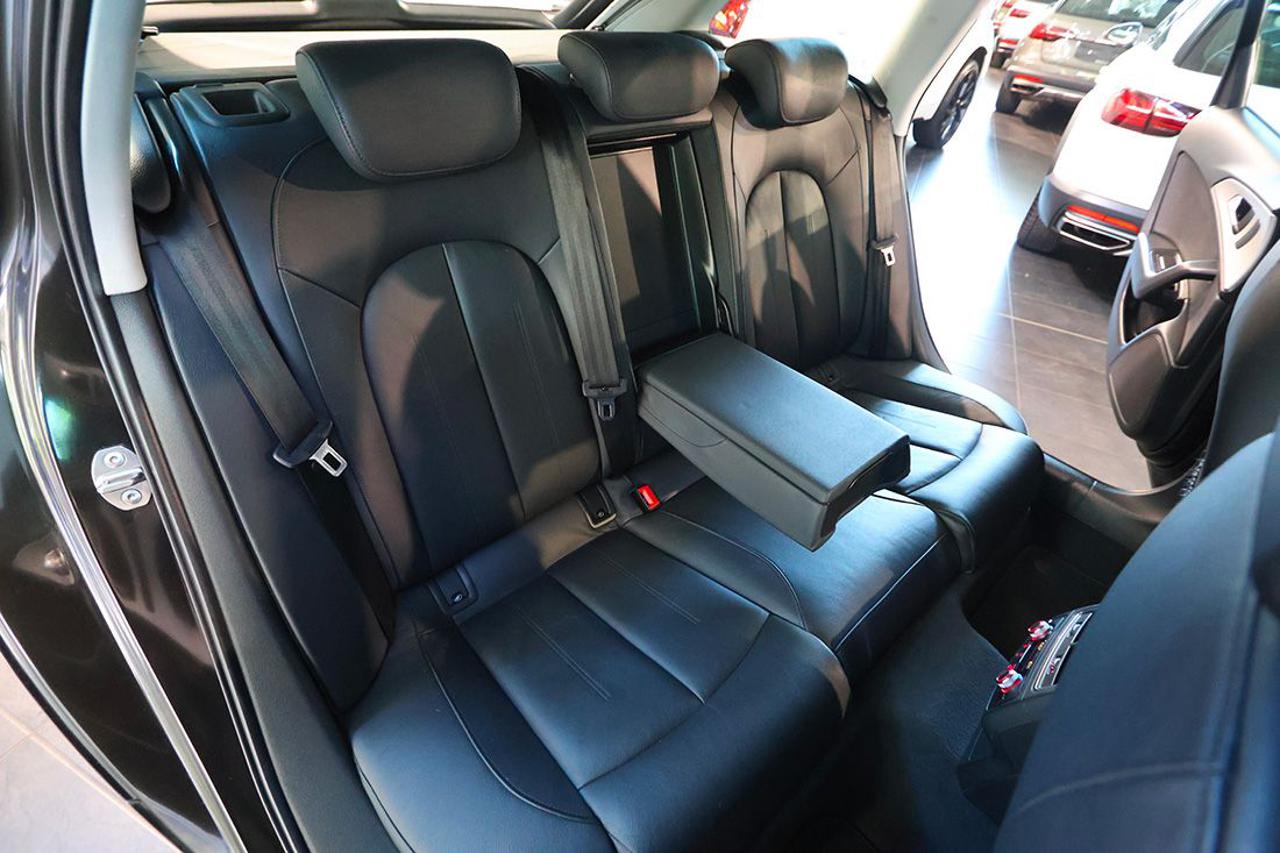 AUDI A6 2.0 TDI 190cv Avant ultra S-Tronic Business Plus - 20