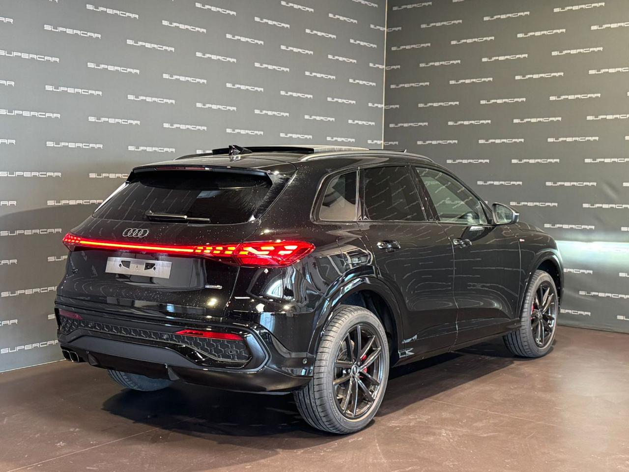 AUDI Q5 40 TDI 204 CV quattro S tronic S line Tetto apr. - 3