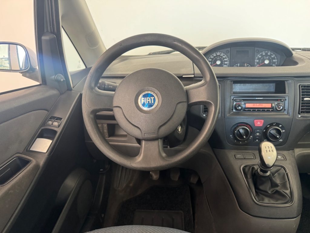 FIAT Idea 1.2 16V BlackLabel - 7