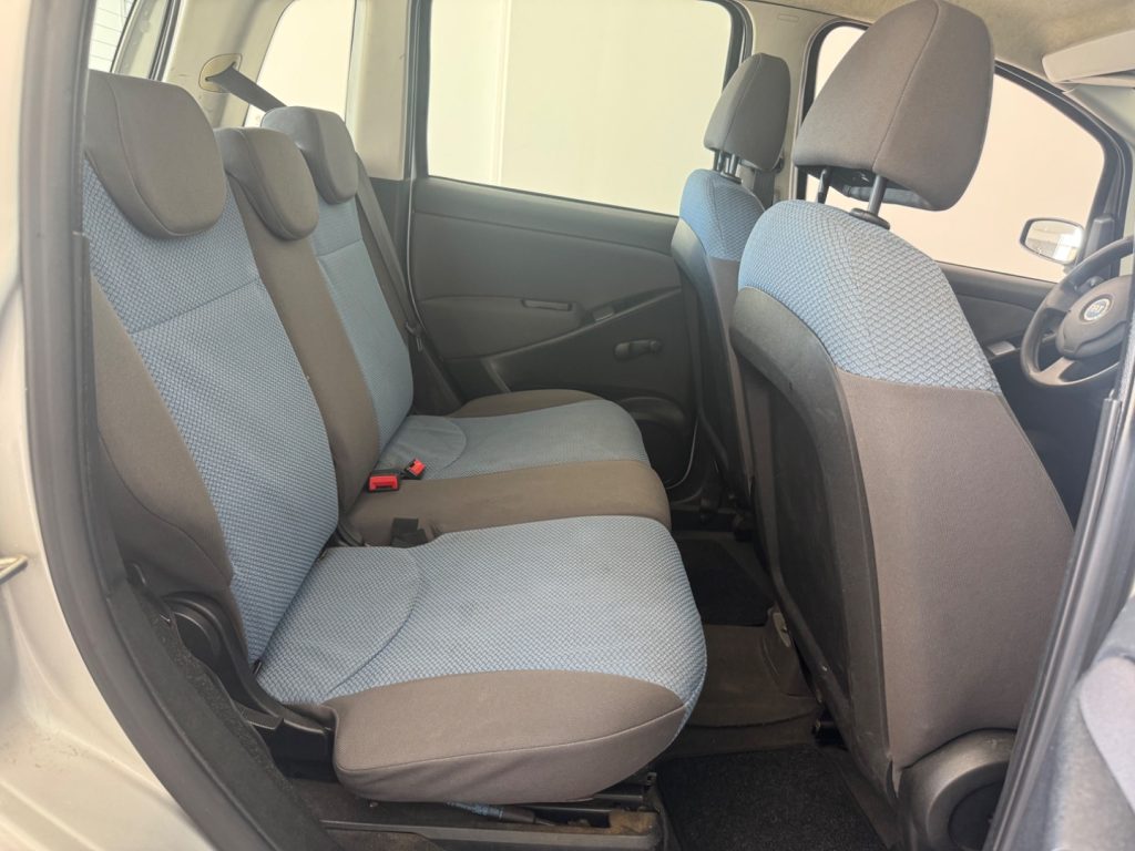 FIAT Idea 1.2 16V BlackLabel - 10