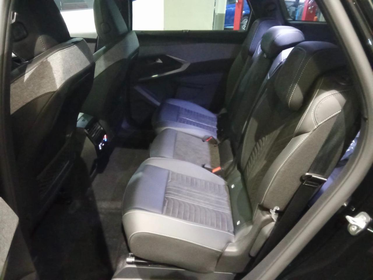 PEUGEOT 5008 Hybrid 145 e-DCS6 GT 7 POSTI Tetto & Drive & 360 - 16