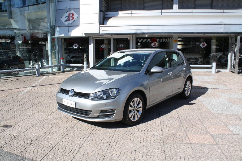 2B Auto ||| VOLKSWAGEN Golf 1.2 TSI 110 CV 5p. Comfortline BlueMotion Technolo in vendita a Nova Milanese