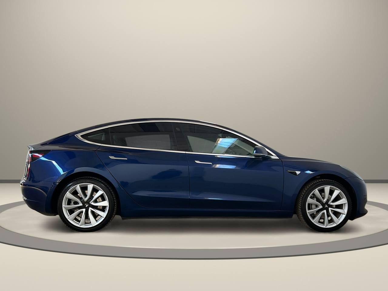 TESLA Model 3 Standard RWD Plus - 4