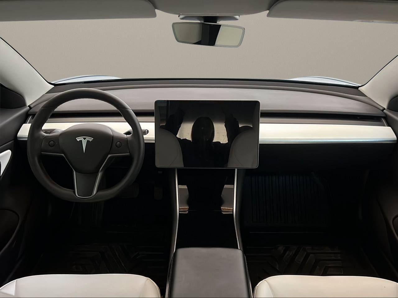 TESLA Model 3 Standard RWD Plus - 14