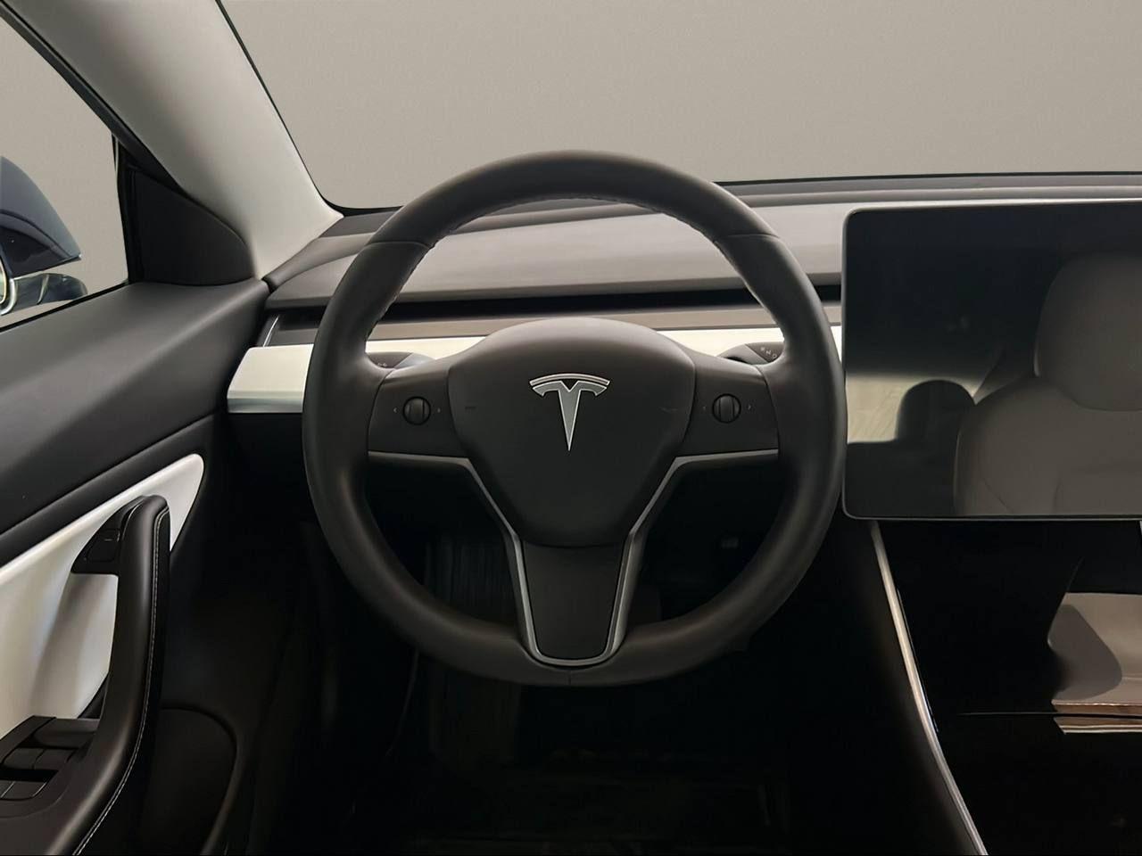 TESLA Model 3 Standard RWD Plus - 15