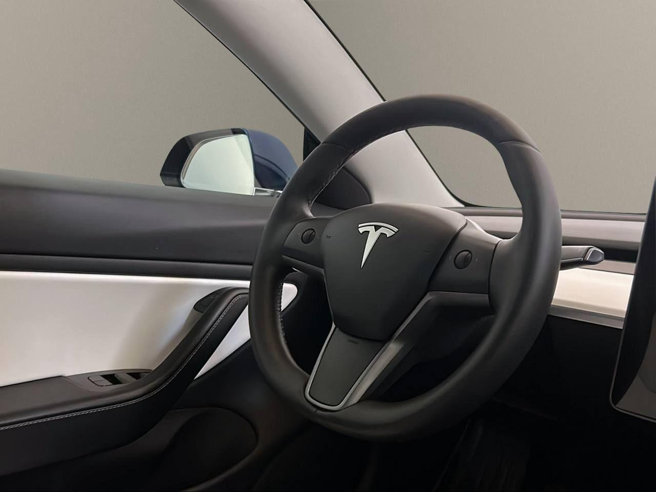 TESLA Model 3 Standard RWD Plus - 23