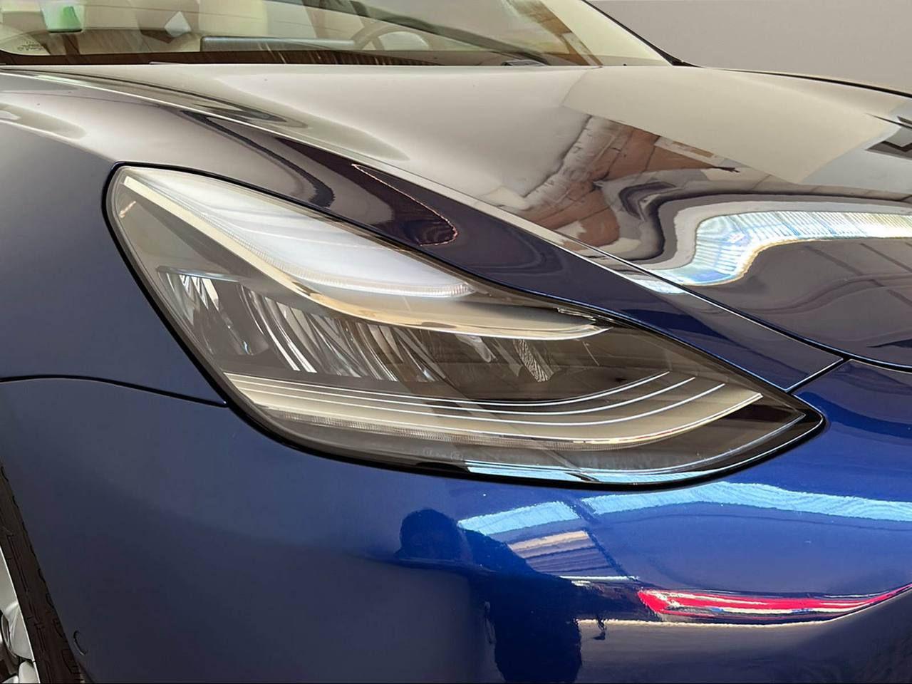 TESLA Model 3 Standard RWD Plus - 32