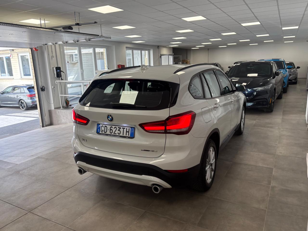 BMW X1 sDrive18d Business Advantage - 6