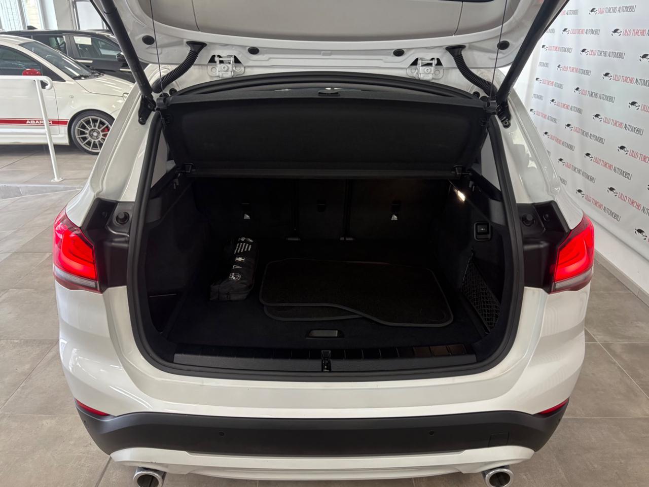 BMW X1 sDrive18d Business Advantage - 7